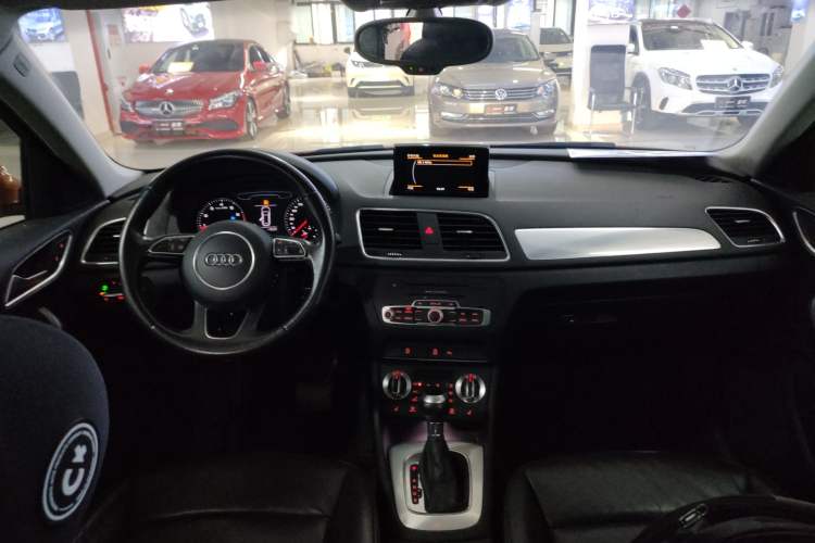 Used Audi Q3 2015 35 TFSI Millionth Anniversary Comfort Model
