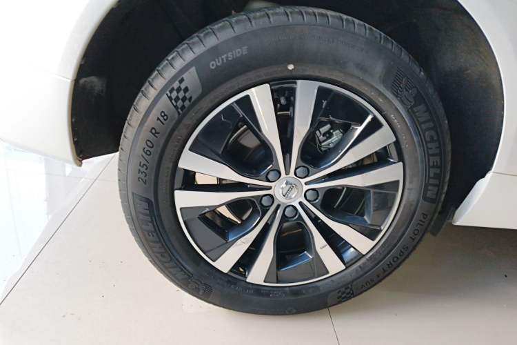 Used Volvo XC60 2022 B5 4x4 Zhiyi Luxury Edition
