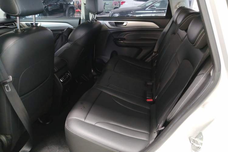 Used Haval M6 2021 PLUS 1.5T DCT Luxury Smart Connectivity Model
