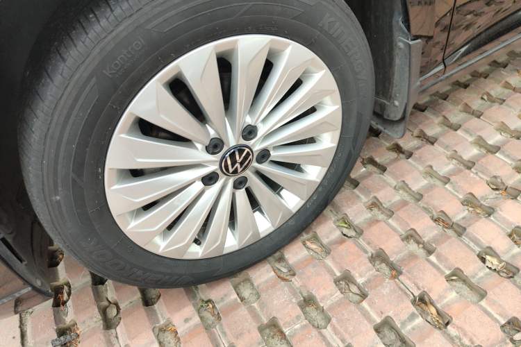 Used Volkswagen Lavida 2022 1.5L Automatic Comfort Edition
