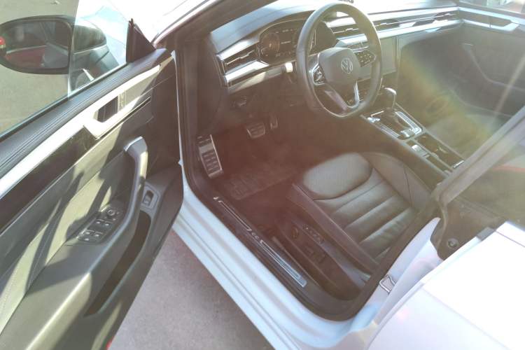 Used Volkswagen FAW-Volkswagen CC 2023 380TSI Striking Edition
