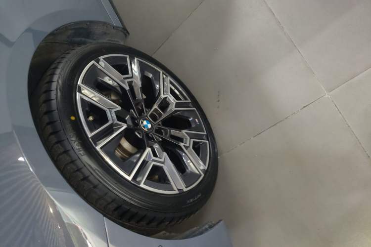 Used BMW 5 Series 2024 530Li Luxury Edition M Sport Package