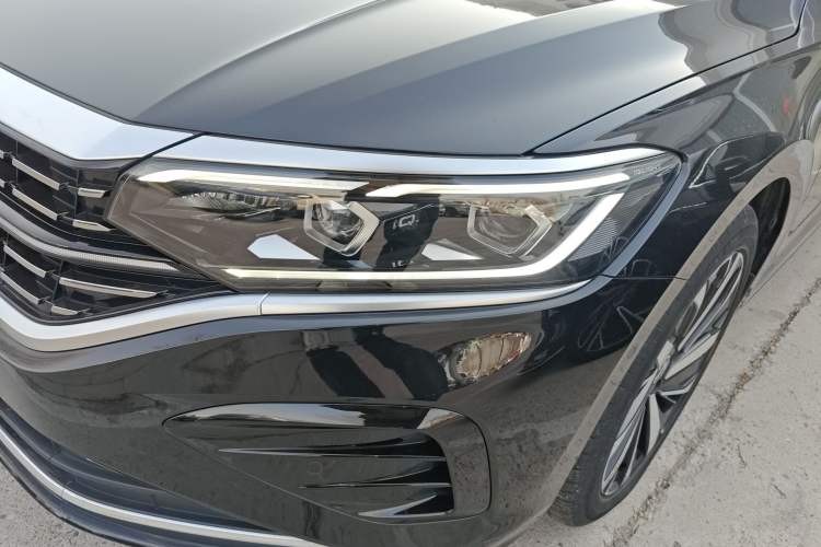 Used Volkswagen Passat 2023 Revised 380TSI Luxury Edition