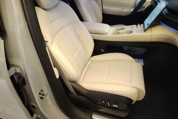 Used Nio ES6 2024 75 kWh
