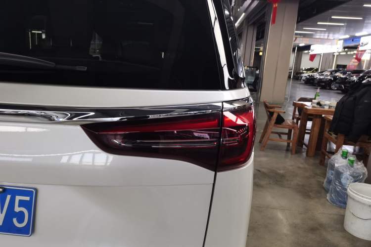 Used Buick GL8 2022 ES Land Cruiser 653T Luxury Model