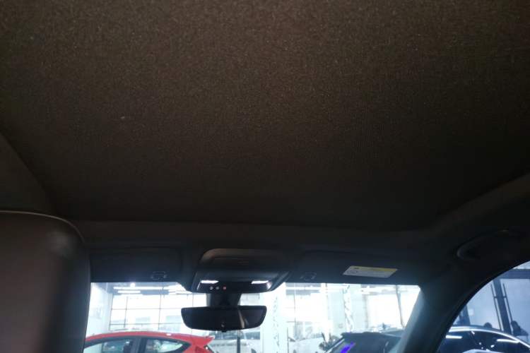 Used Cadillac XT4 2021 28T Two-Wheel Drive Leading Version
