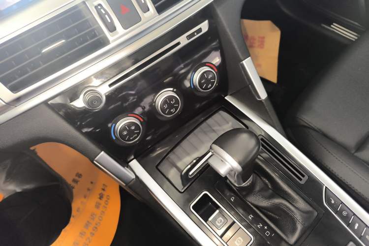 Used Haval H7 2016 Blue-Label H7 2.0T Automatic Luxury Model
