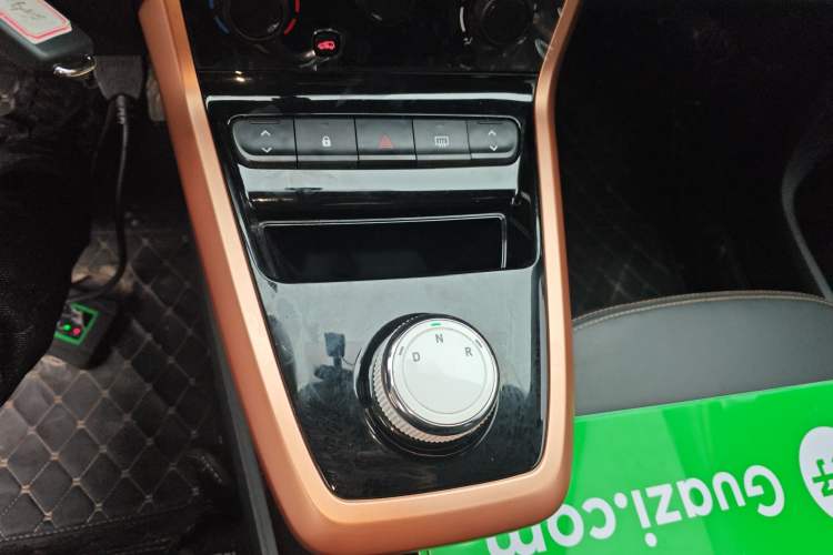 Used Dongfeng NAMMI BOX 2022 Chasing Wind Edition 331 km Standard Model
