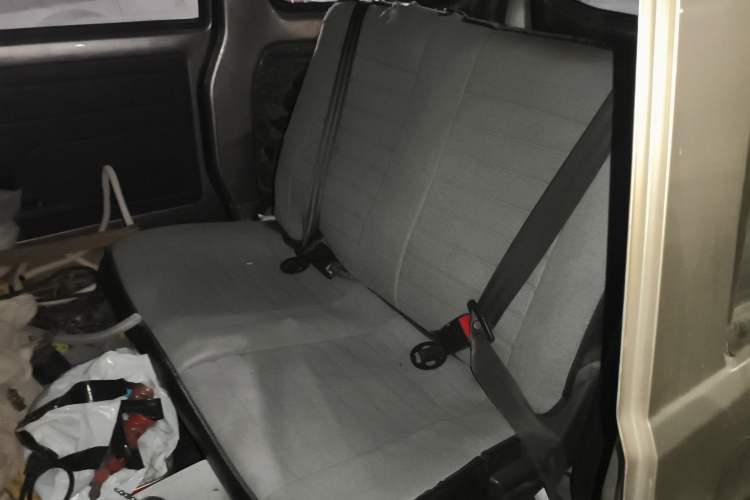 Used Wuling Rongguang 2014 1.2L S Base Model
