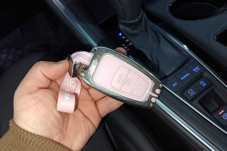 Used Toyota Avalon 2023 2.5L Luxury Edition
