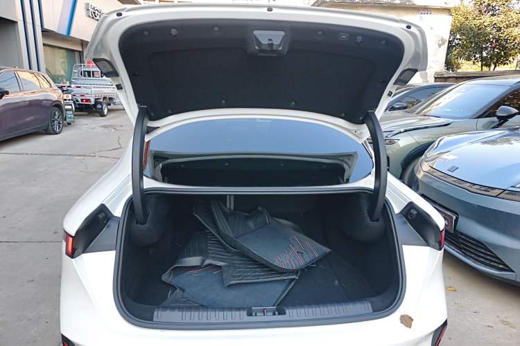 Used Lynk & Co 07 2024 EM-P 126 Long-Range Ultra
