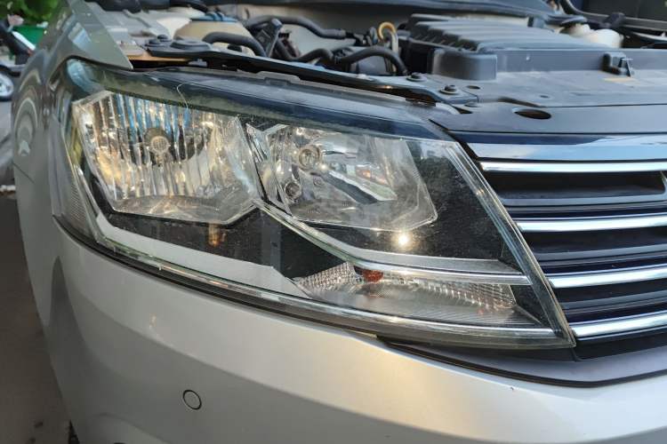 Used Volkswagen Lavida 2015 1.6L Automatic Comfort Edition
