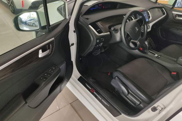 Used Honda Jade 2017 1.8L automatic Comfort version 5 seats
