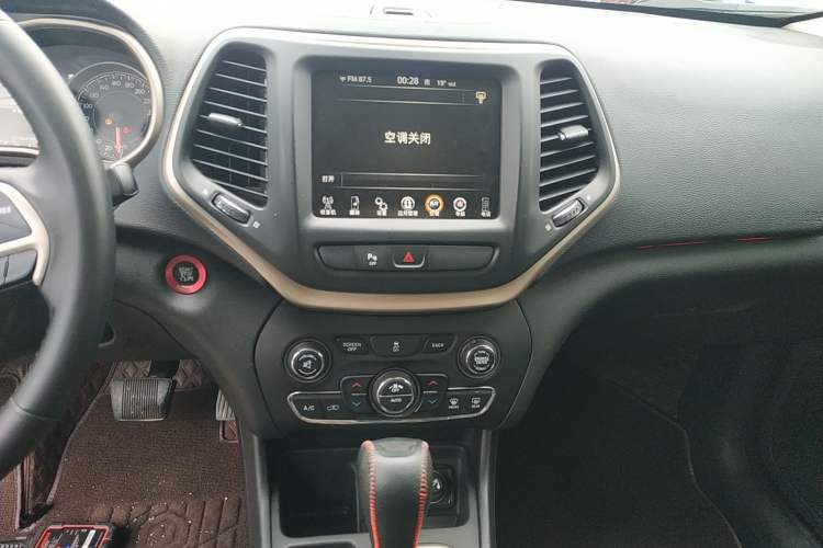 Used  Cherokee 2016 2.0L Smart Version