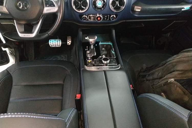 Used  BJ40 2019 PLUS 2.3T Automatic Four-Wheel Drive Premium Edition China VI
