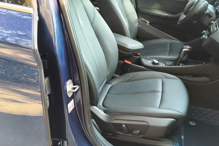 Used BMW X1 2019 sDrive20Li Leading Model
