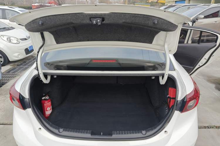 Used Mazda Mazda 3 Axela 2017 Sedan 1.5L Automatic Comfort Model Emission Standard China V