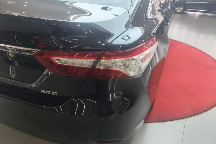 Used Toyota Camry 2021 2.0G Luxury Edition
