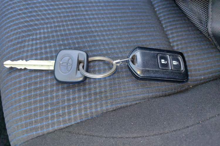 Used Toyota YARiS L 2019 1.5E CVT Dynamic Edition China VI compliant