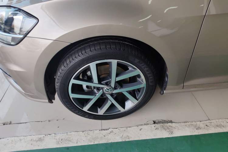 Used Volkswagen Golf 2018 230TSI Automatic Luxury Version