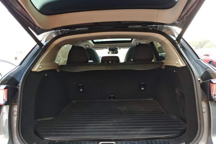 Used Lynk & Co 01 2019 2.0T Two-Wheel Drive Zhaopu Version China VI Standard
