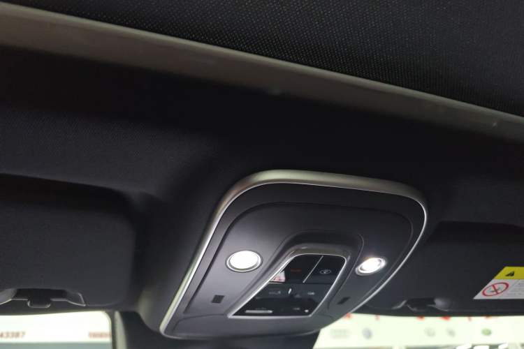 Used BYD Tang New Energy 2025 DM-i 115KM Prestige Model
