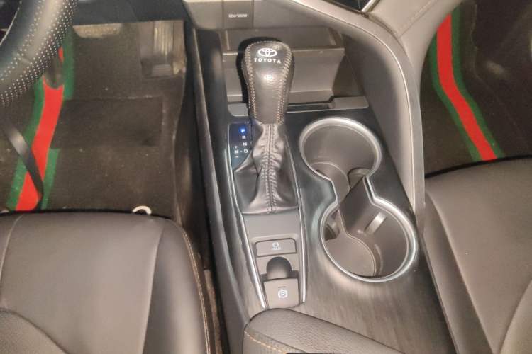 Used Toyota Camry 2022 2.0GVP Premier Edition
