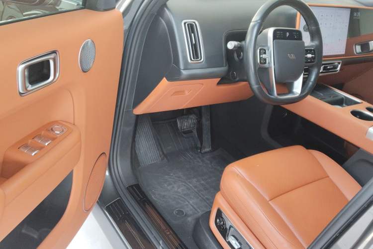 Used Li Auto L8 2024 Pro Model
