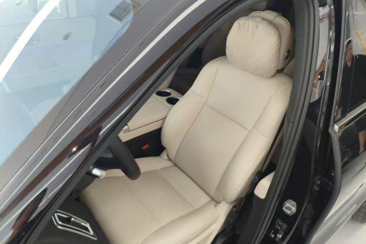 Used Li Auto L8 2024 PRO Model
