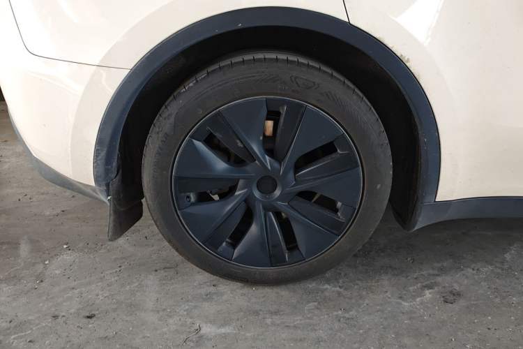 Used Tesla Model Y 2024 Rear-Wheel-Drive Version
