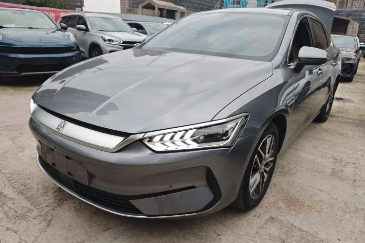Used BYD Qin PLUS 2024 Honor Edition EV 510KM Beyond Model

