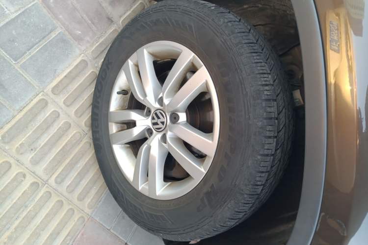 Used Volkswagen Tiguan L 2015 1.8TSI Automatic Two-Wheel Drive Trend Edition