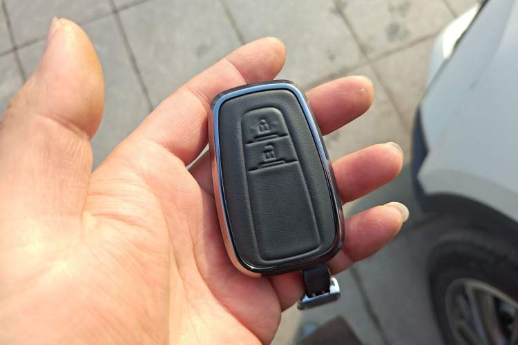 Used Toyota C-HR 2021 2.0L Luxury Edition
