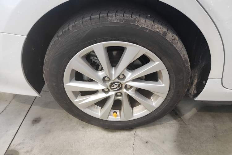 Used Toyota Camry 2021 2.0G Luxury Edition
