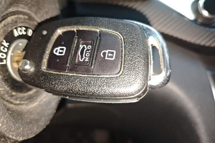 Used Hyundai Elantra 2016 1.4T Dual-Clutch Xuan Dong · Dynamic Version
