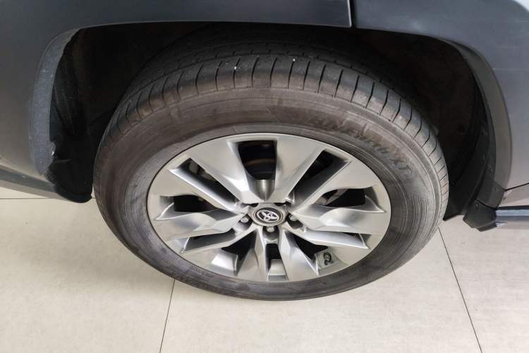 Used Toyota Wildlander 2022 2.0L CVT Two-Wheel Drive Luxury PLUS Edition
