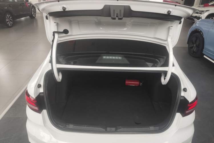 Used Volkswagen Lavida 2023 Revised 1.5L Automatic DeYi Edition