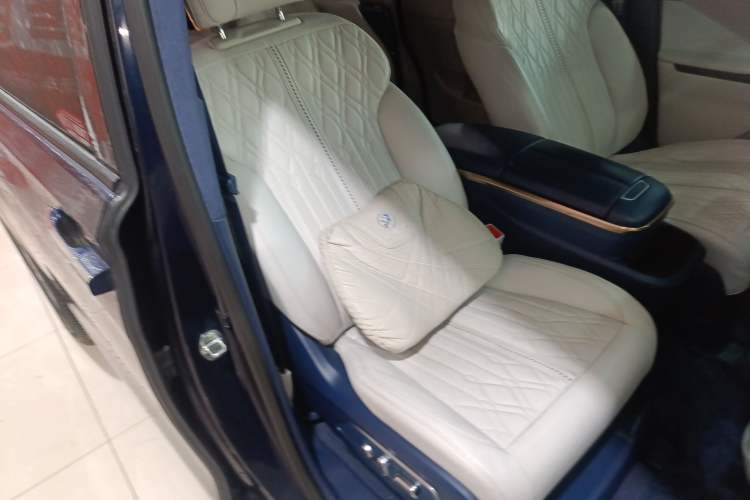 Used Buick GL8 2022 Avenir Avia Four-Seat Prestige Edition
