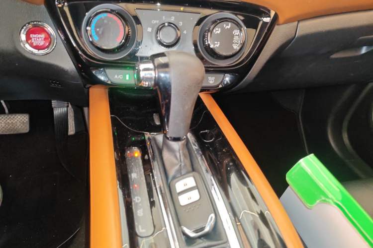 Used Honda Vezel 2017 1.8L CVT Front-Wheel Drive Pioneer Edition