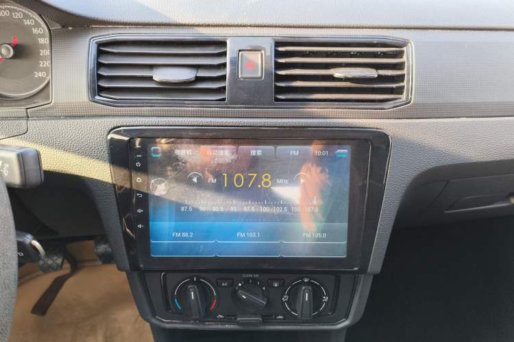 Used Volkswagen Santana 2016 1.6L Manual Fashion Edition