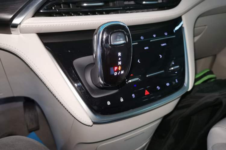 Used Buick GL8 2022 ES Landtrek 653T Comfort Edition