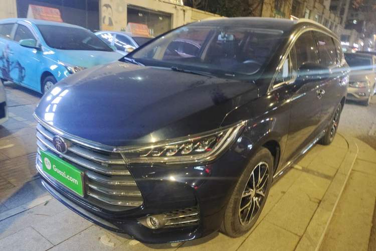 Used BYD Song MAX 2018 1.5T Automatic Smart Connect Elite Model with 6 Seats