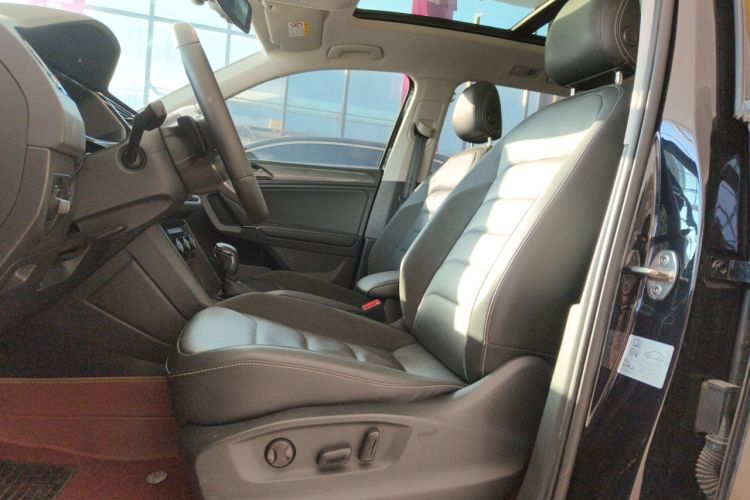 Used Volkswagen Tiguan L 2021 330TSI Automatic Two-Wheel Drive R-Line Enhanced Edition
