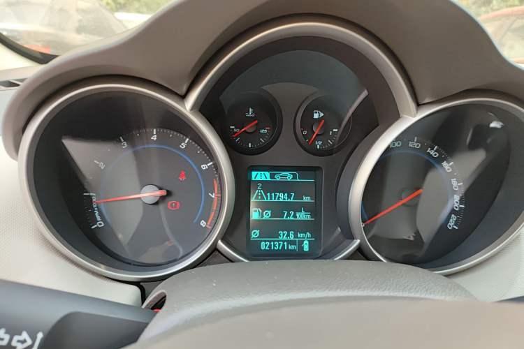 Used Chevrolet Cruze 2015 1.5L Classic SE MT
