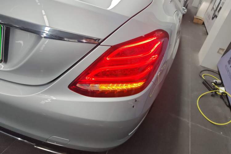 Used Mercedes-Benz C-Class 2016 C 200 L
