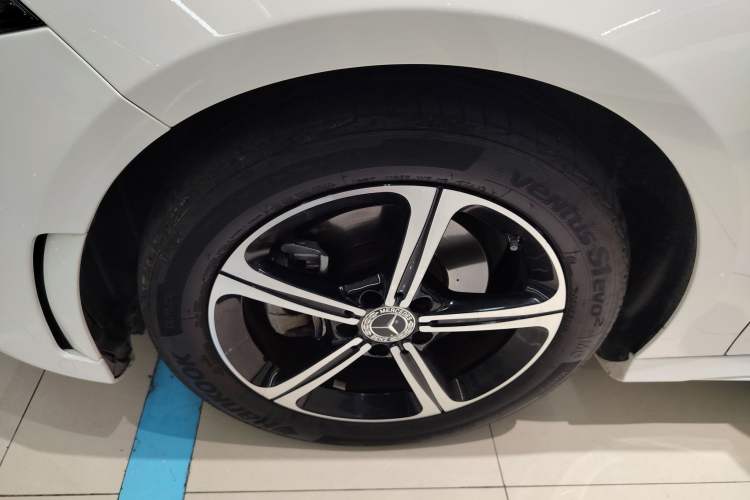 Used Mercedes-Benz A-Class 2022 Revised Version A 200 L Sport Sedan Fashionable Style