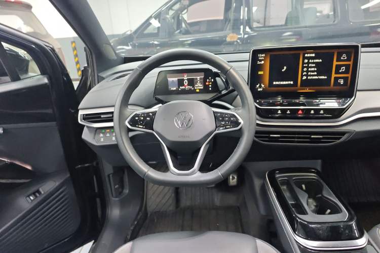 Used Volkswagen ID.4 CROZZ 2021 Long-Range Lite PRO Two-Wheel Drive Version
