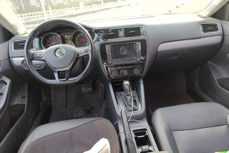 Used Volkswagen Sagitar 2017 1.6L Automatic Comfort Model
