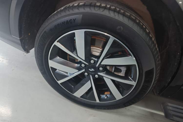 Used Li Auto L8 2023 Pro Model
