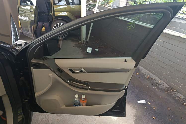 Used Mercedes-Benz R-Class 2014 R 320 4MATIC Business Model